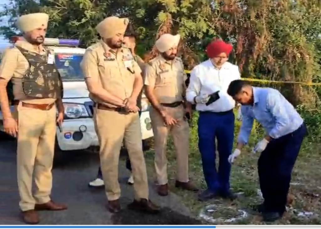 Police encounter on BarapurKunel Road One injured another arrested A bullet also struck a police officers bulletproof jacket during the exchange of fire